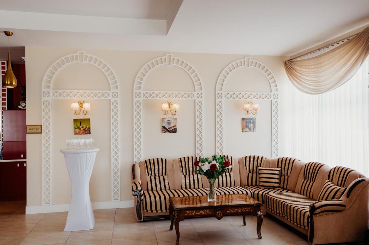 Hotel Korczowa Mlyny  Экстерьер фото