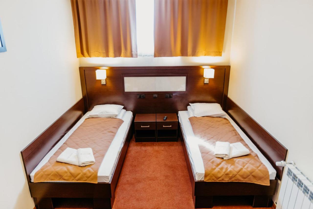 Hotel Korczowa Mlyny  Экстерьер фото