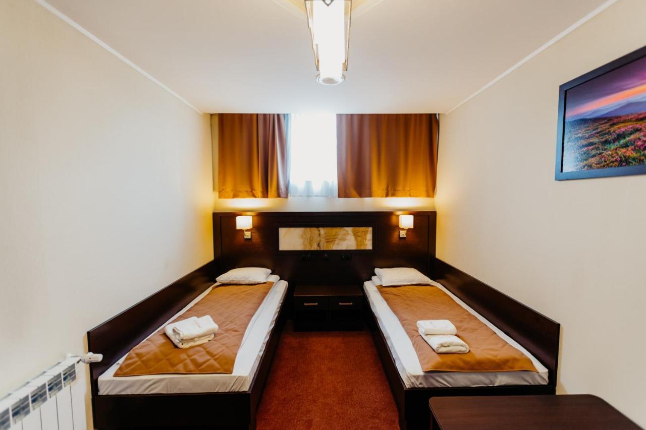 Hotel Korczowa Mlyny  Экстерьер фото