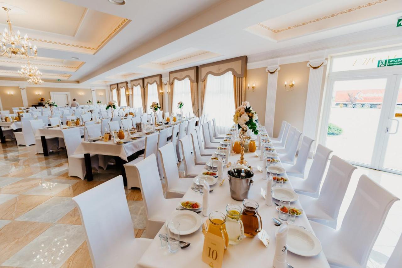 Hotel Korczowa Mlyny  Экстерьер фото