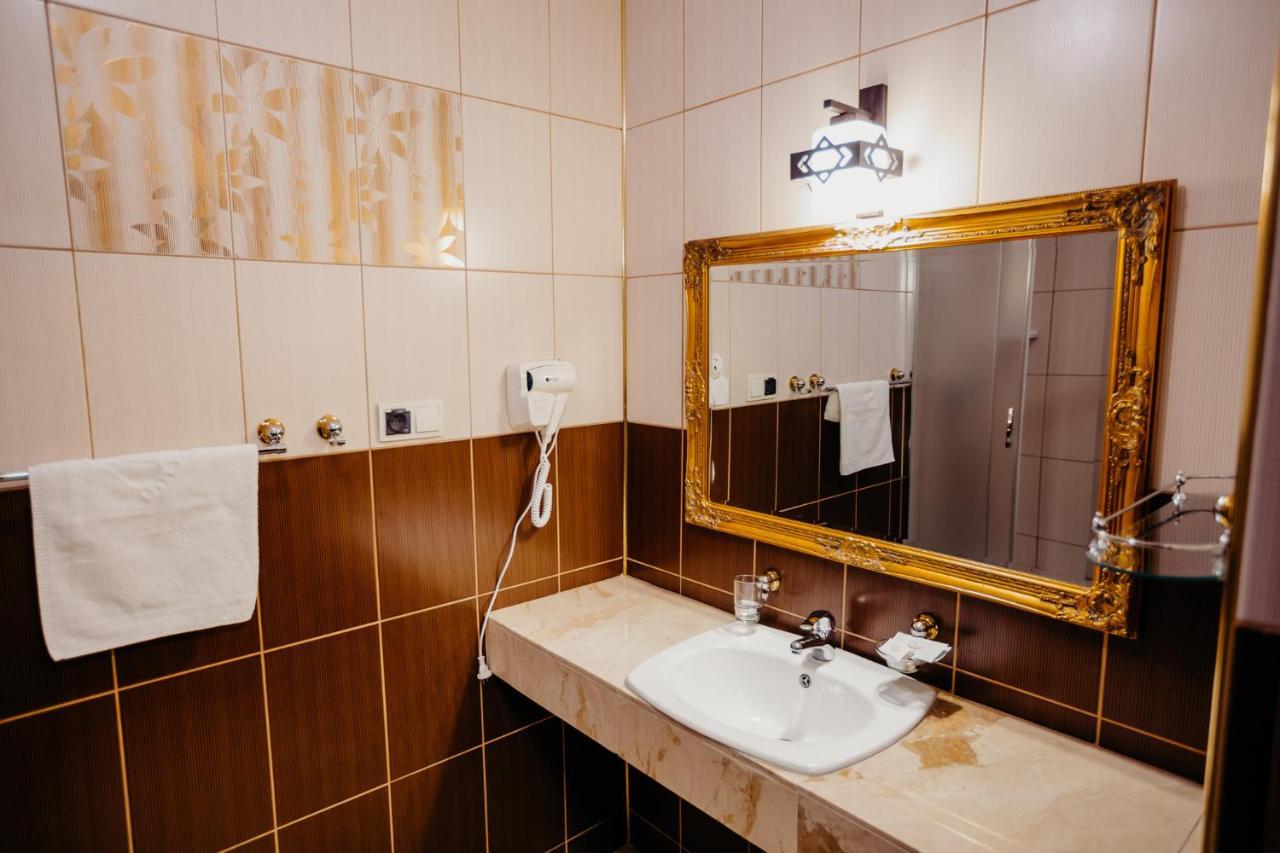 Hotel Korczowa Mlyny  Экстерьер фото