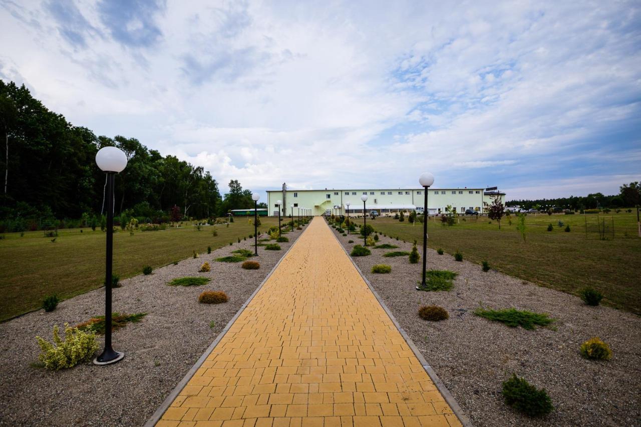 Hotel Korczowa Mlyny  Экстерьер фото